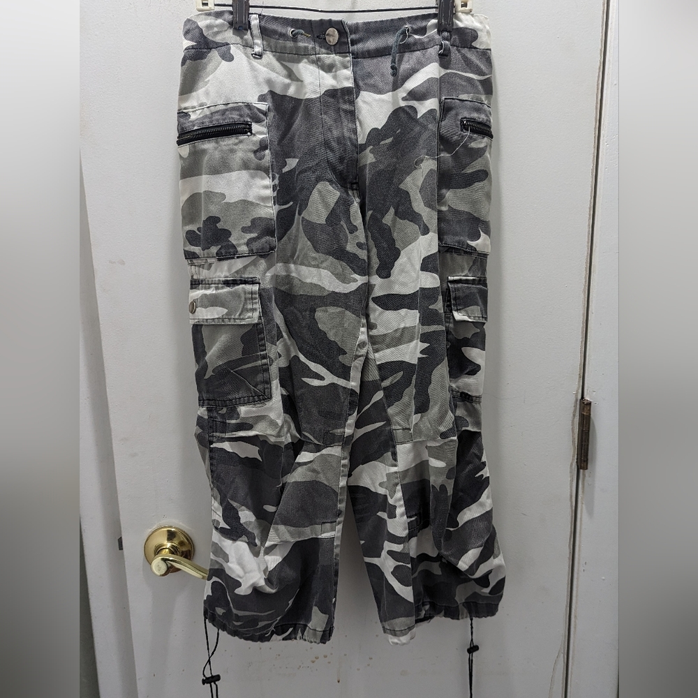 Riflessi Camo Capris Size Medium